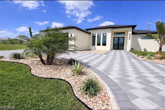 922 santa barbara BLVD N, Cape Coral, FL 33993