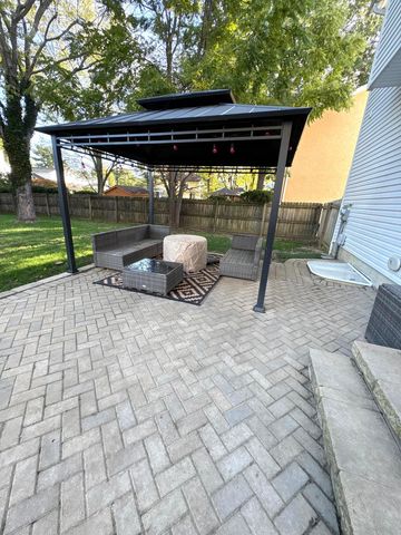 6286 Stoney Glenn Court, Canal Winchester, OH 43110