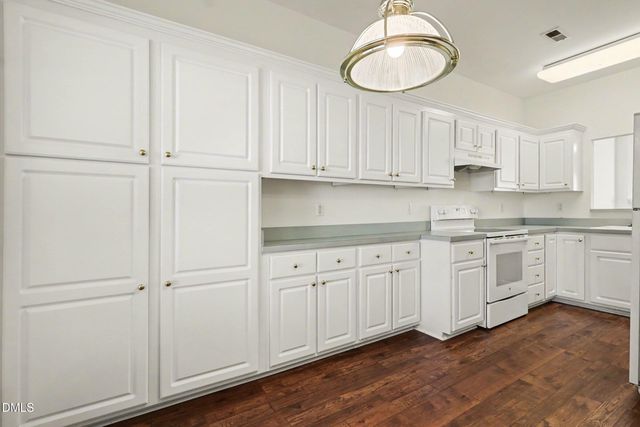 229 Commons Drive, Holly Springs, NC 27540