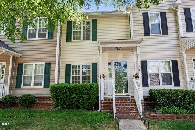 229 Commons Drive, Holly Springs, NC 27540