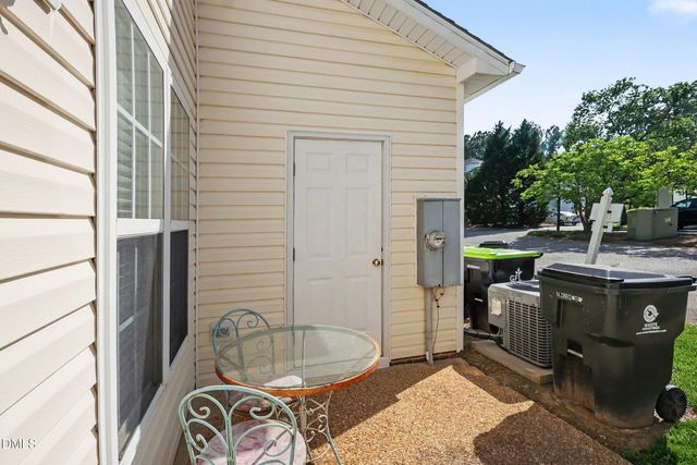 229 Commons Drive, Holly Springs, NC 27540