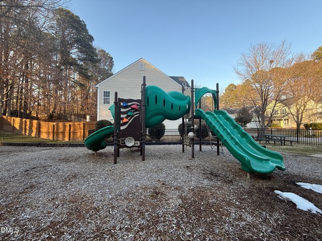 229 Commons Drive, Holly Springs, NC 27540