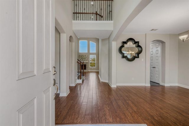 2304 Dolan Falls Lane, Pearland, TX 77089