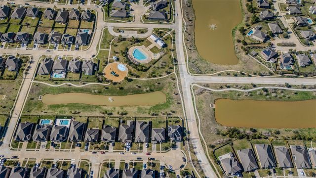 2304 Dolan Falls Lane, Pearland, TX 77089