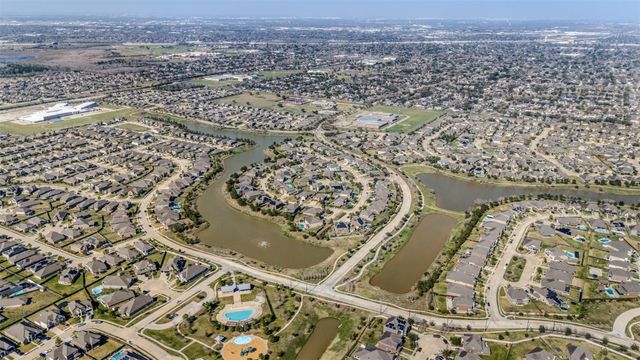 2304 Dolan Falls Lane, Pearland, TX 77089