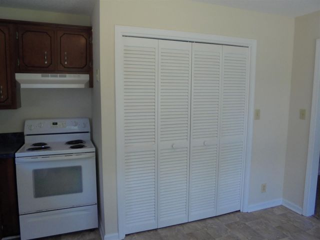 2746 Union Hall Rd, Clarksville, TN 37040