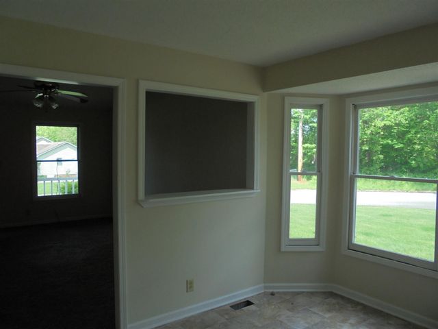 2746 Union Hall Rd, Clarksville, TN 37040