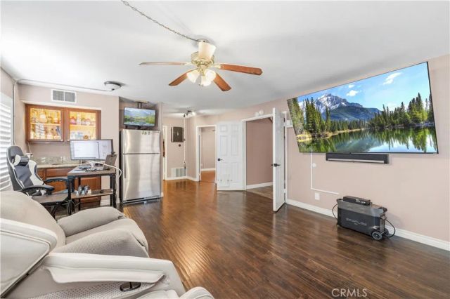 42443 Breeze, Lancaster, CA 93536