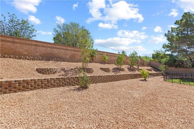 42443 Breeze, Lancaster, CA 93536