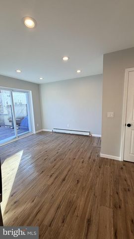 3013 S CARLISLE ST, Philadelphia, PA 19145