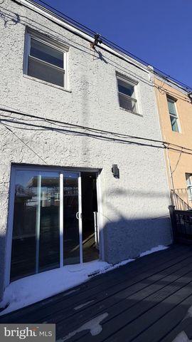 3013 S CARLISLE ST, Philadelphia, PA 19145