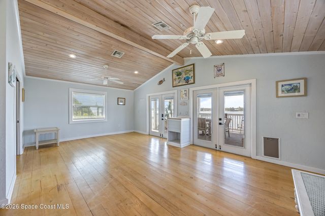 25 Vip Island A, Grant, FL 32949