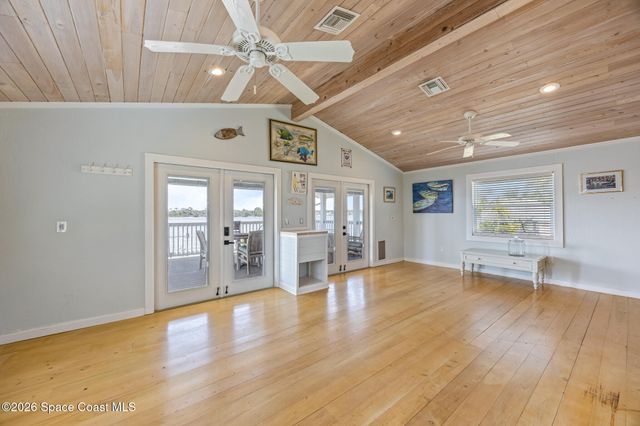 25 Vip Island A, Grant, FL 32949