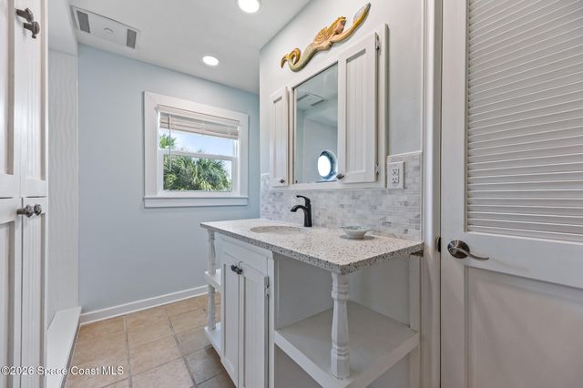 25 Vip Island A, Grant, FL 32949