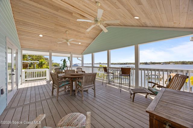 25 Vip Island A, Grant, FL 32949