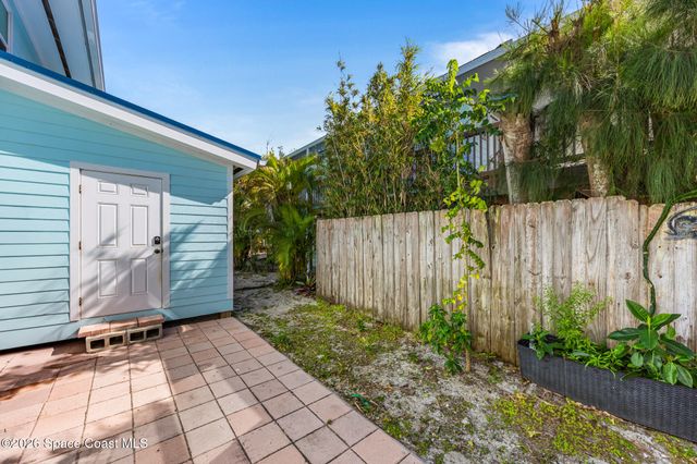 25 Vip Island A, Grant, FL 32949