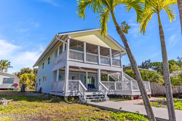 25 Vip Island A, Grant, FL 32949