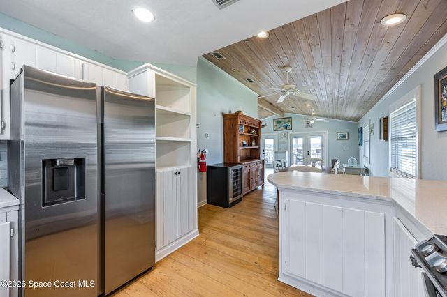 25 Vip Island A, Grant, FL 32949