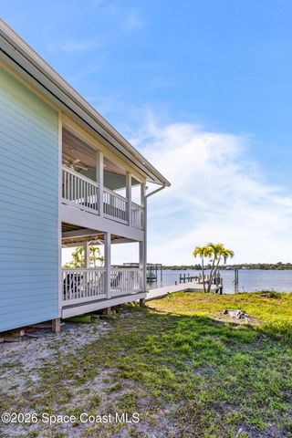 25 Vip Island A, Grant, FL 32949