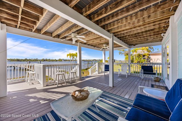 25 Vip Island A, Grant, FL 32949