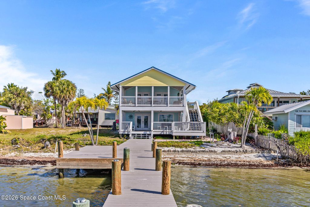 25 Vip Island A, Grant, FL 32949