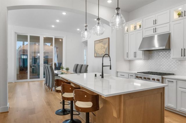 419 N Hillary Step Place, Montgomery, TX 77316