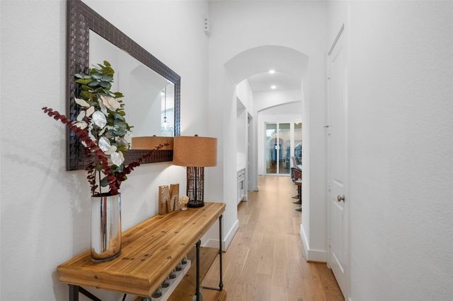 419 N Hillary Step Place, Montgomery, TX 77316