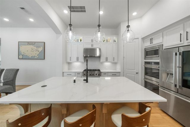 419 N Hillary Step Place, Montgomery, TX 77316