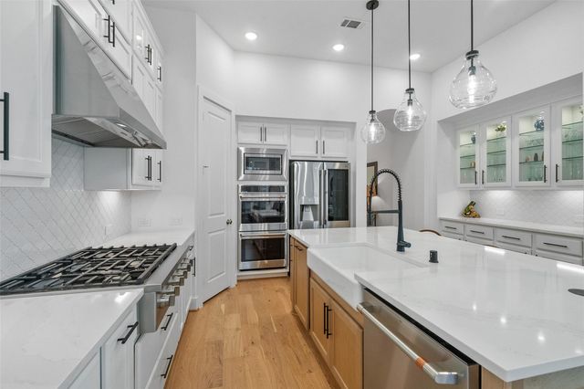 419 N Hillary Step Place, Montgomery, TX 77316