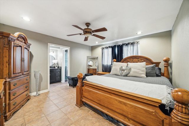 5923 Pine Needle Lane, Pasadena, TX 77505