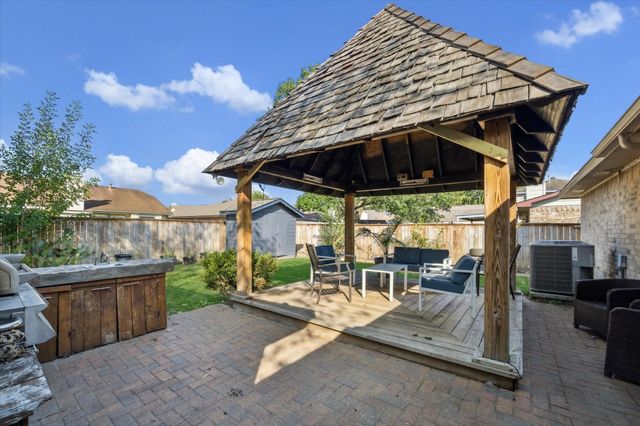 5923 Pine Needle Lane, Pasadena, TX 77505