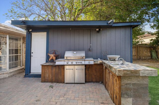 5923 Pine Needle Lane, Pasadena, TX 77505