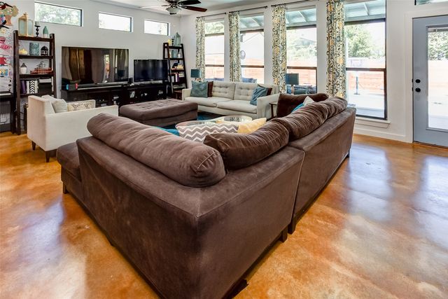3912 Linden Avenue, Fort Worth, TX 76107