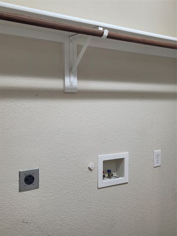 965 Tara Drive, Burleson, TX 76028