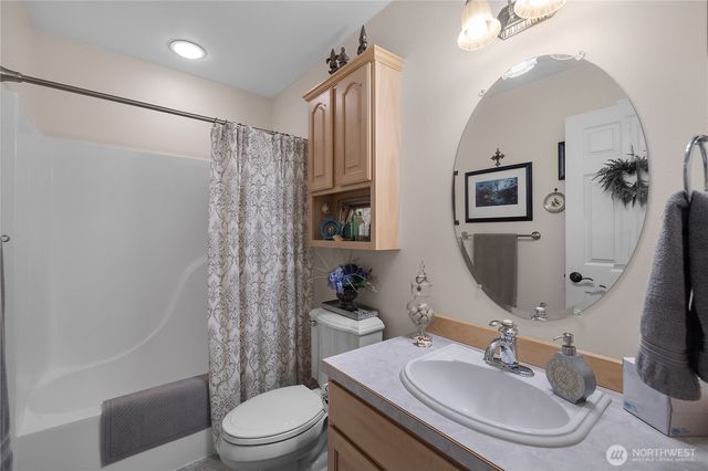280 E Ann Arbor Drive, Shelton, WA 98584