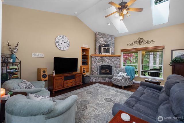 280 E Ann Arbor Drive, Shelton, WA 98584
