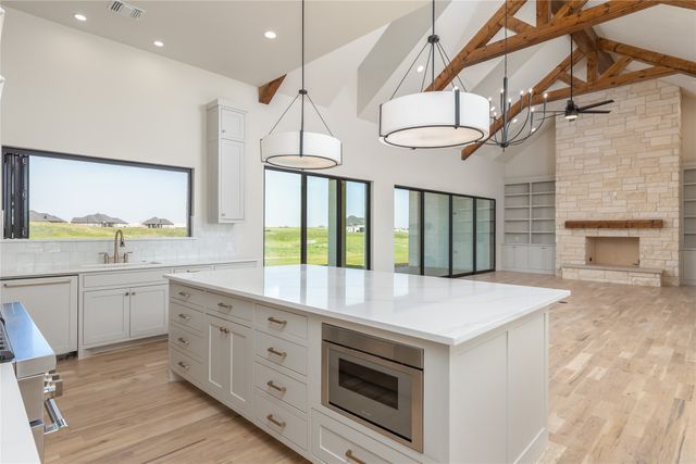 12507 Bella Crossing Drive, Fort Worth, TX 76126