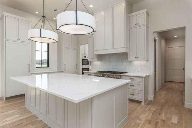 12507 Bella Crossing Drive, Fort Worth, TX 76126