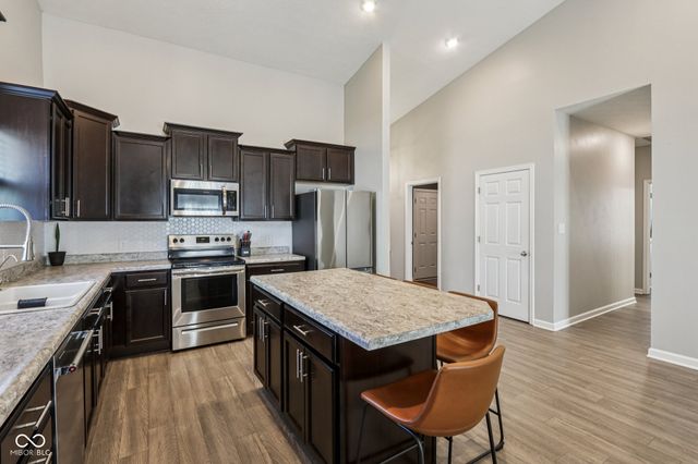 6819 W Wintergreen Court, Mccordsville, IN 46055