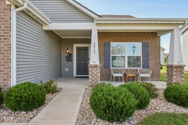 6819 W Wintergreen Court, Mccordsville, IN 46055
