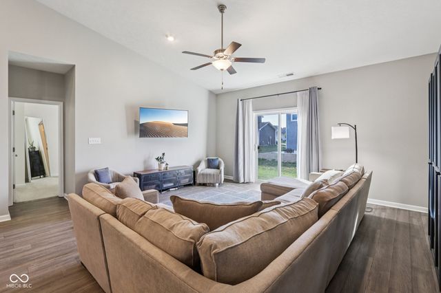 6819 W Wintergreen Court, Mccordsville, IN 46055