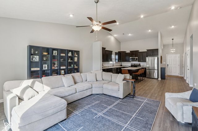 6819 W Wintergreen Court, Mccordsville, IN 46055