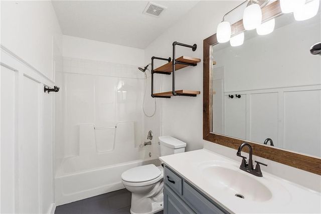 603 Mayberry Court, Raymore, MO 64083