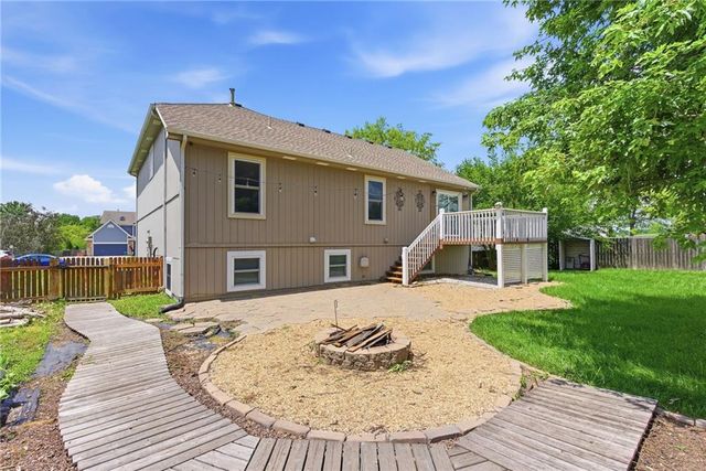 603 Mayberry Court, Raymore, MO 64083