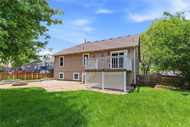 603 Mayberry Court, Raymore, MO 64083