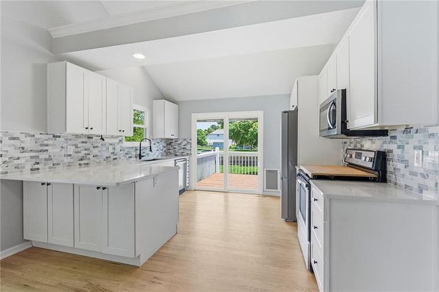 603 Mayberry Court, Raymore, MO 64083