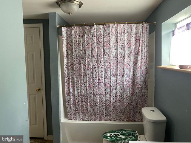 334 ARNOT ST, Saint Clair, PA 17970
