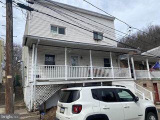 334 ARNOT ST, Saint Clair, PA 17970