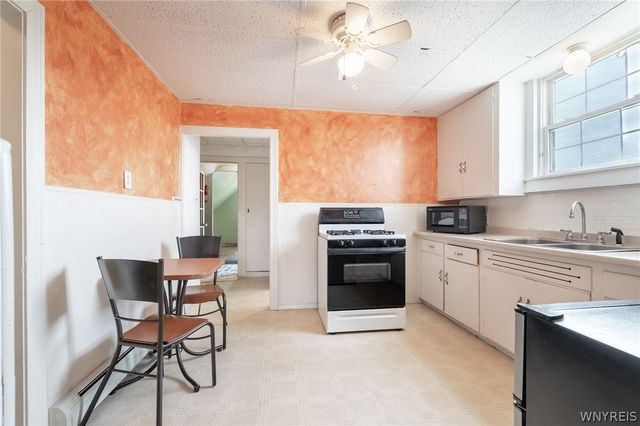 425 Hopkins Street, Buffalo, NY 14220