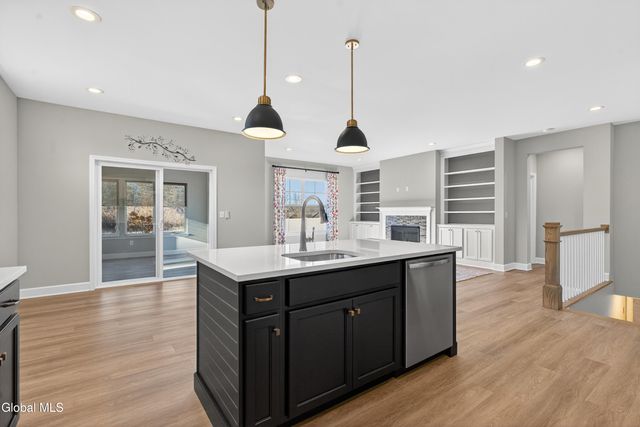 1B Cloverleaf Court, East Greenbush, NY 12144